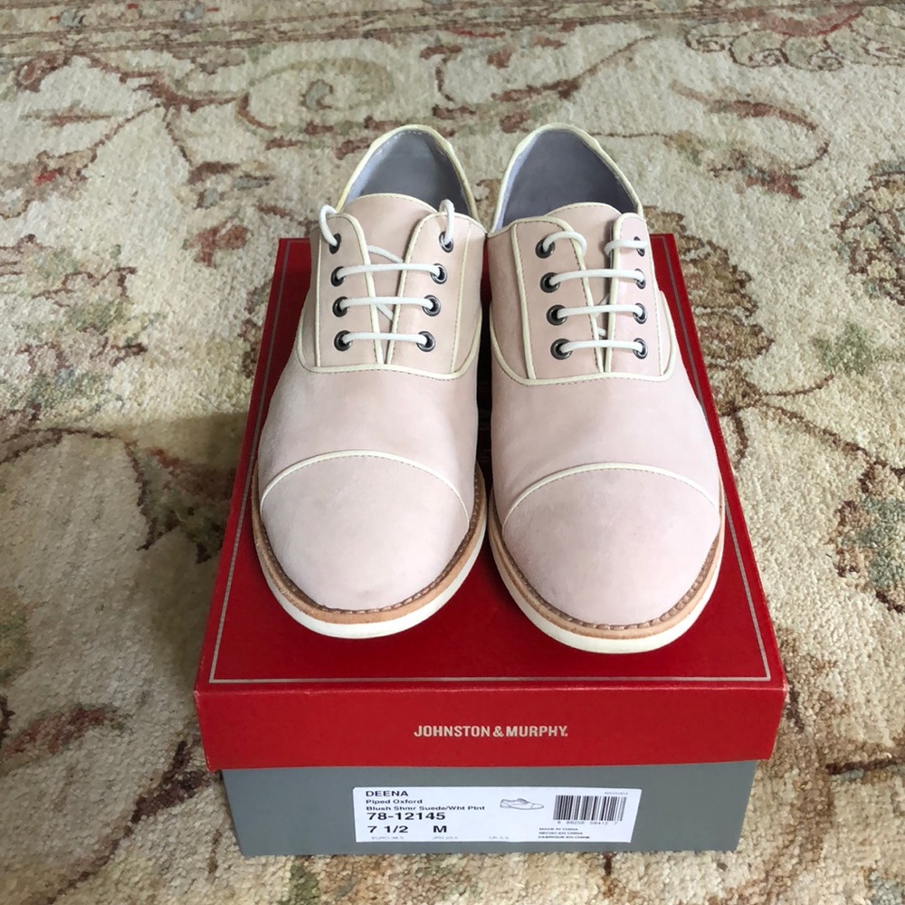 Deena Oxford by Johnston and Murphy. Size 7.5